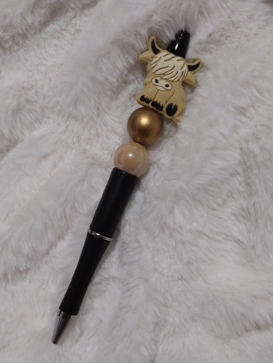 Handcrafted Other - Cute Highland Cow Beaded Ballpoint Pen - Black & Gold